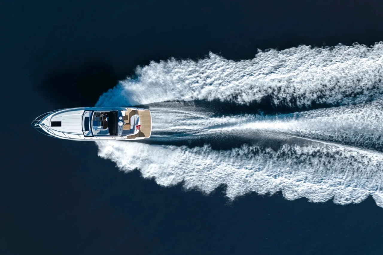 Princess V40 Yacht - Pearl