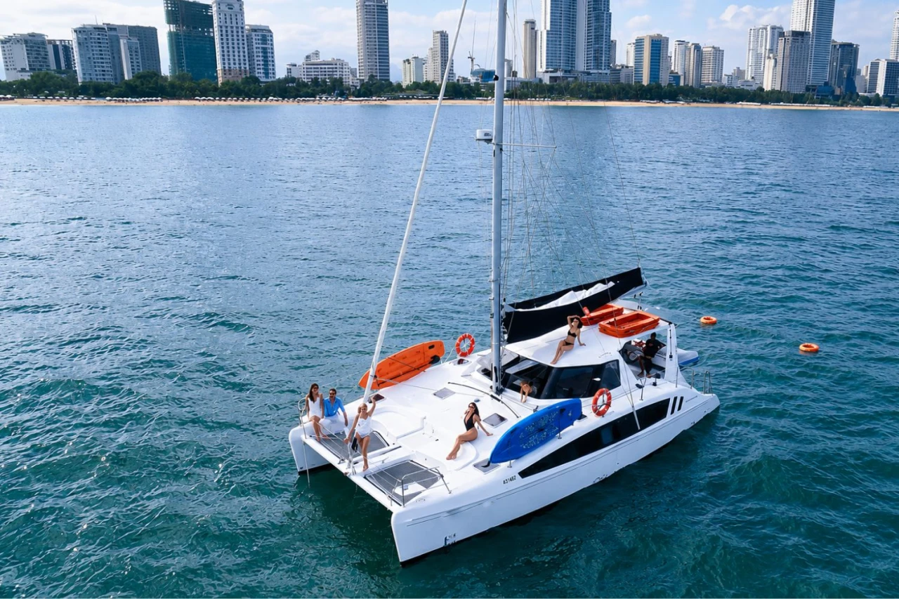 Sailing Yacht 1160 - Silver