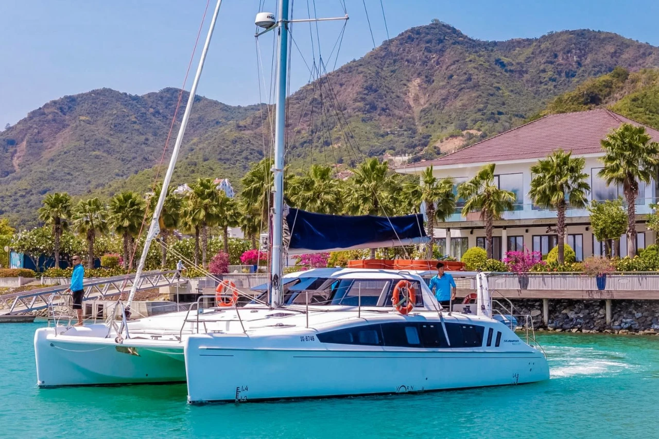 Sailing Yacht 1160 - Silver