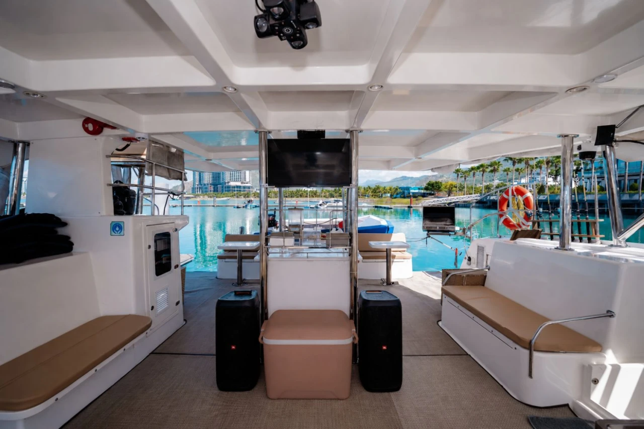 Sailing Yacht 1360 - Coral