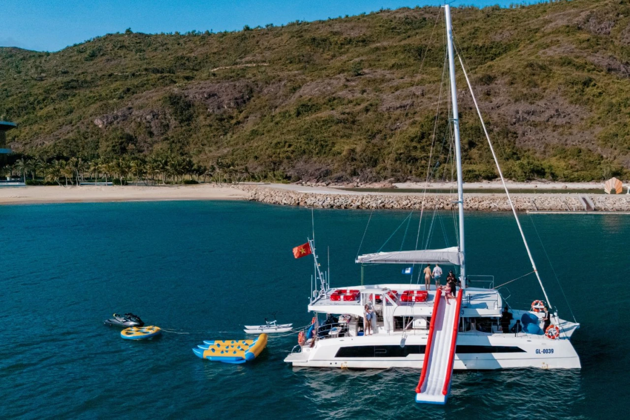 Sailing Yacht 1580 - Onyx